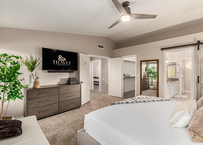 New Paradise Park Htd Pool Games Bbq Holiday home Phoenix